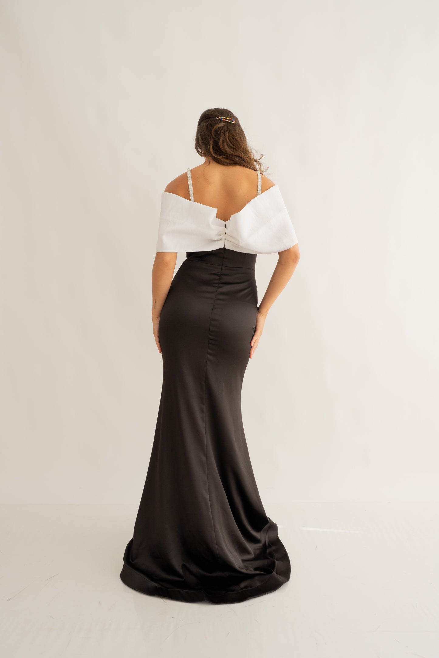 Rochie de Ocazie cu Bretele Strălucitoare și Fundă Maxi - Eleonora Bow Dress (AT6) - Negru