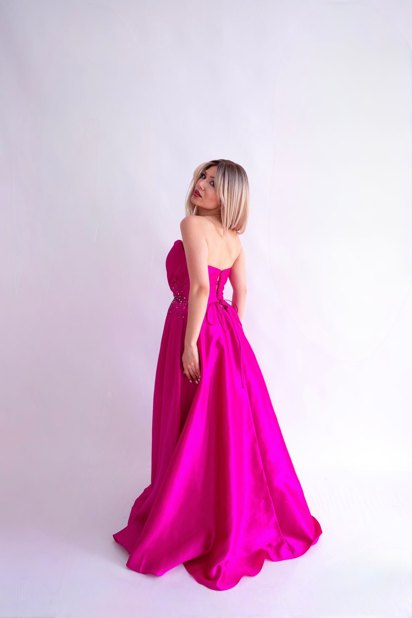 Rochie de ocazie cu umerii goi și croi prințesă - Aurora Glow (AT3)