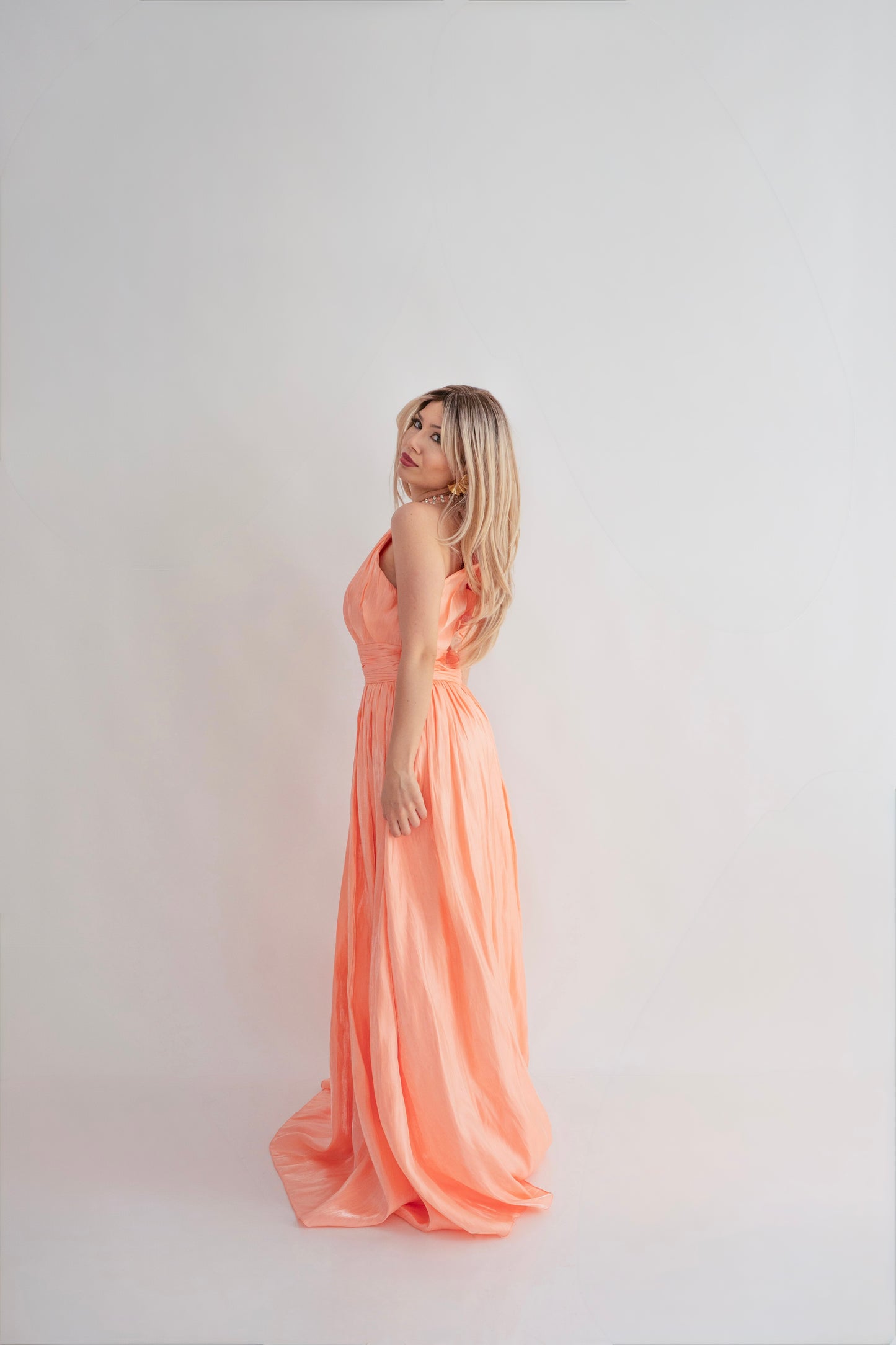 Rochie lunga nunta Halter Neck cu Strasuri – Celeste Glow (AT2) - Roz somon