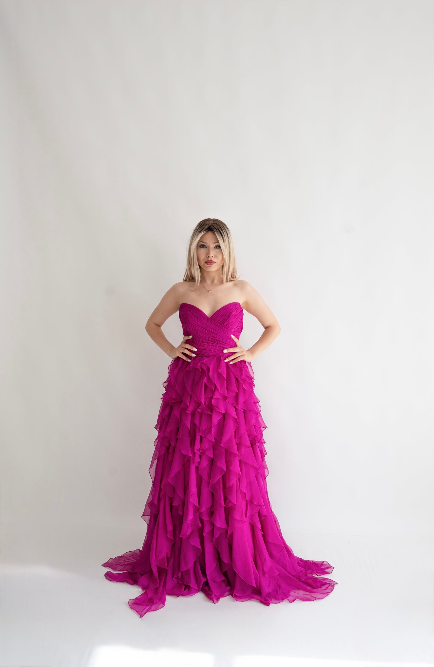 Rochie de Seară prințesă, decolteu inimă și cu Volane - Ruffle Elegance (AT5) - Magenta