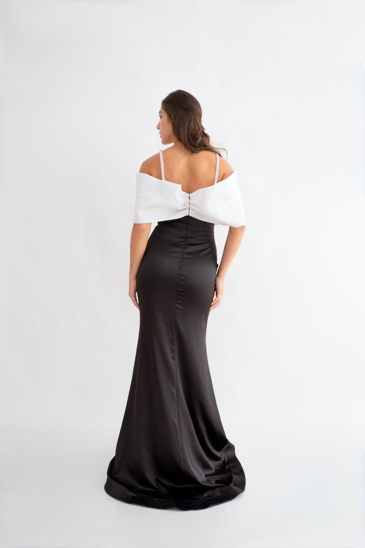 Rochie de Ocazie cu Bretele Strălucitoare și Fundă Maxi - Eleonora Bow Dress (AT6) - Negru