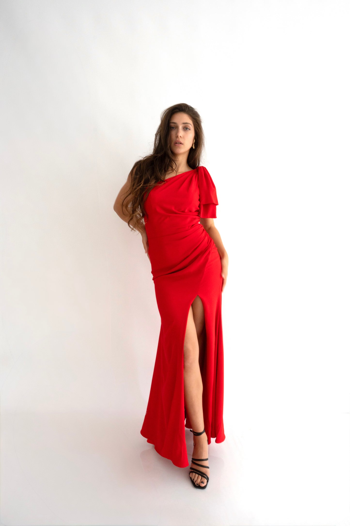 Rochie elegantă lungă cu slit și fundă, pe un umăr – Eleonora Rose Bow (AT1)