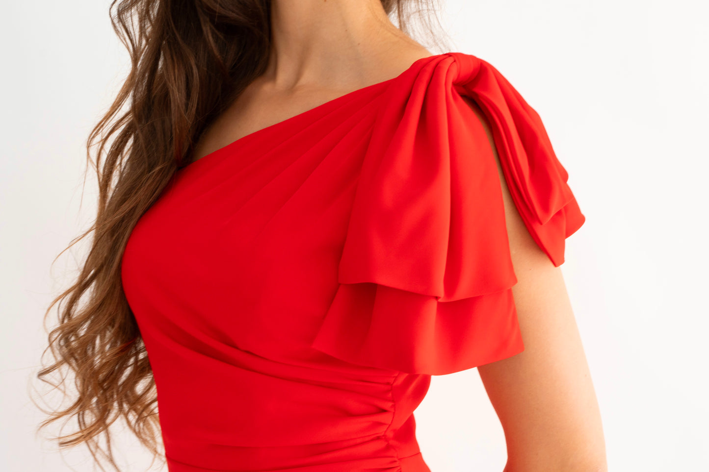Rochie elegantă lungă cu slit și fundă, pe un umăr – Eleonora Rose Bow (AT1)