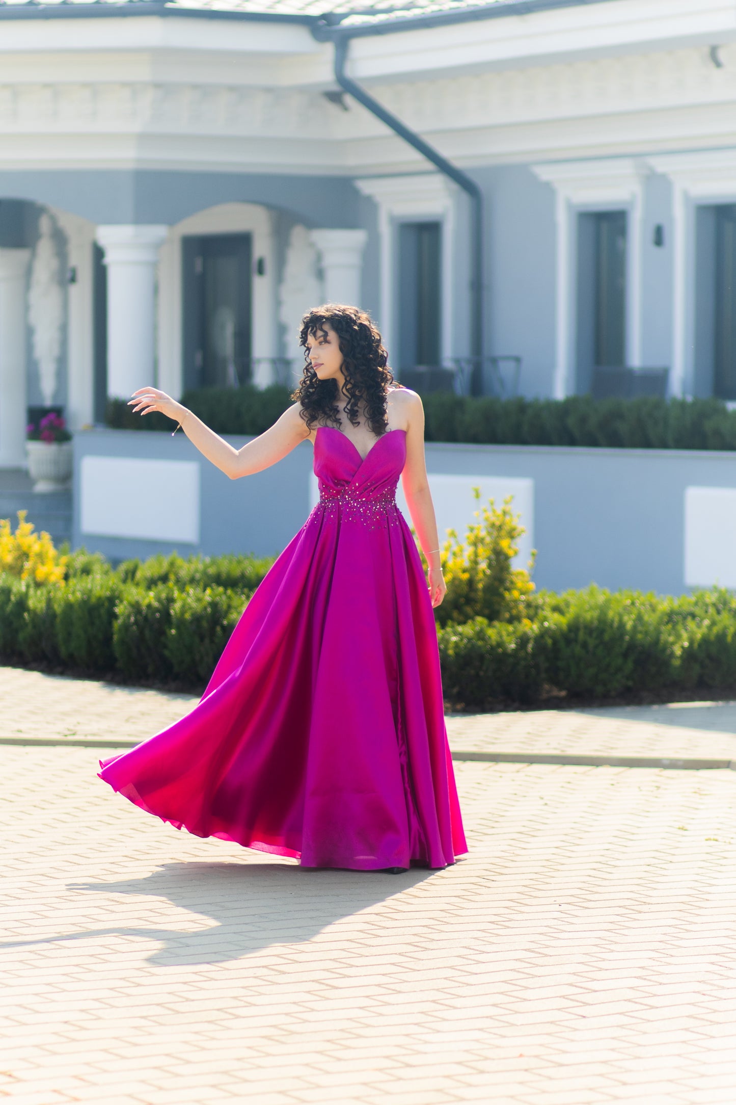 Rochie de ocazie cu umerii goi și croi prințesă - Aurora Glow (AT3)