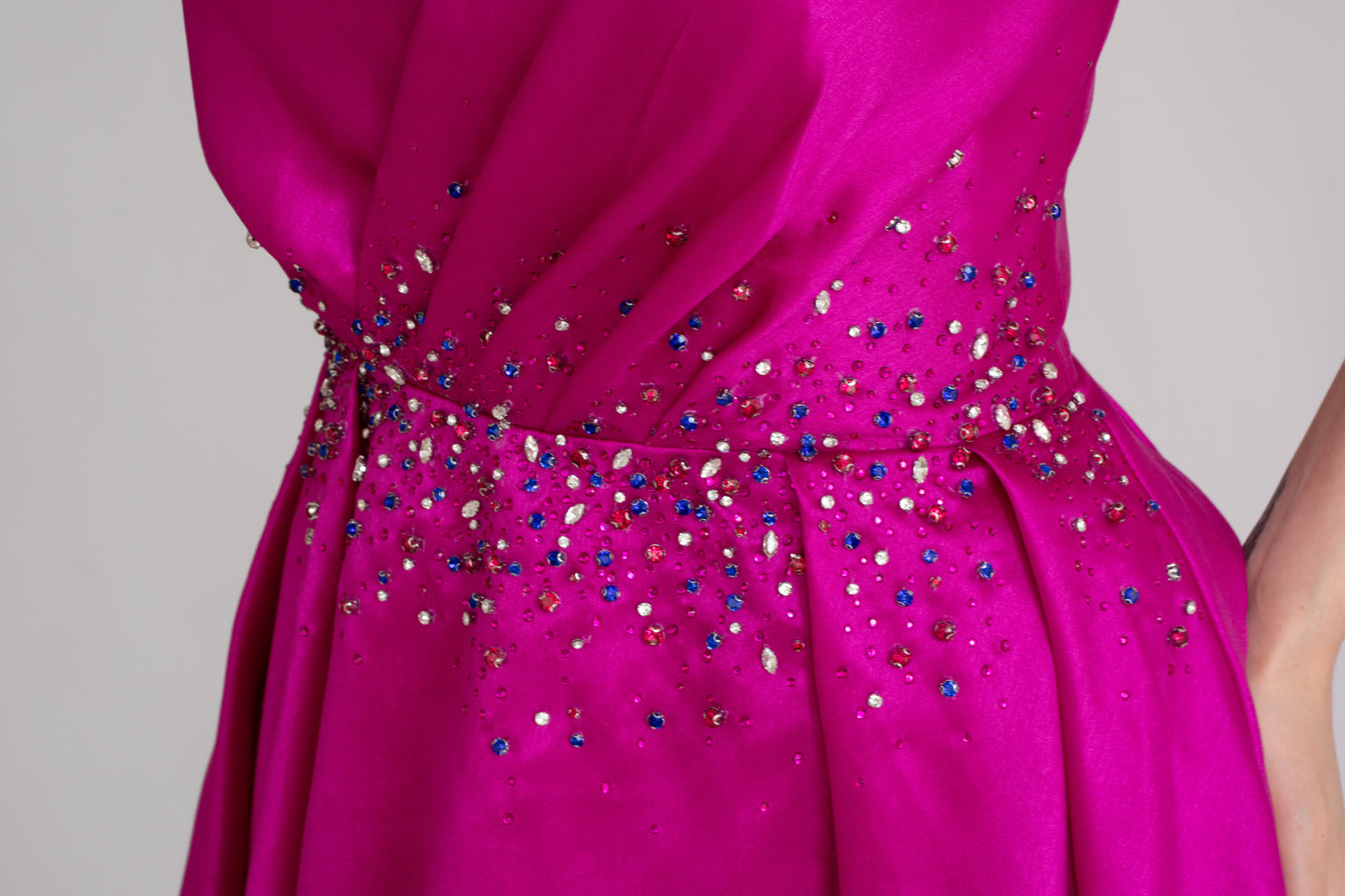Rochie de ocazie cu umerii goi și croi prințesă - Aurora Glow (AT3)