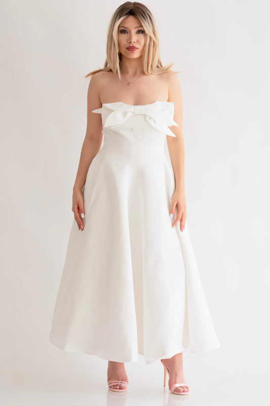 Rochie albă midi “Monroe” cu decolteu și fundă delicată – perfectă pentru cununia civilă
