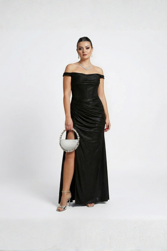 Rochia Sofia Neagra – Umeri Goi & Slit Lateral